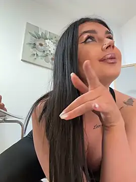 ItsKendra online show from 29, 4, 2026
