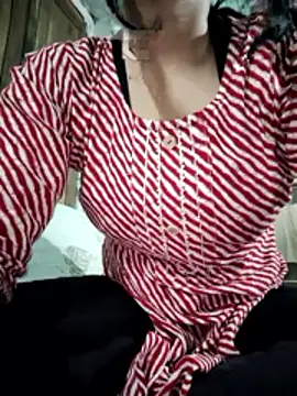 Snapshot of model_seela chatting on 11, 4, 2026 model seela online show from 11, 4, 2026