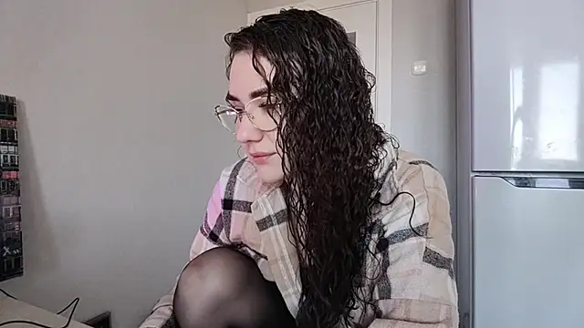 Snapshot of LaritaTocchio chatting on 2, 4, 2026 LaritaTocchio online show from 2, 4, 2026