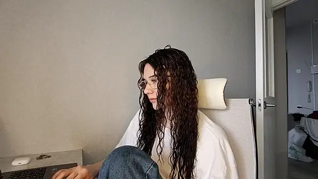 Snapshot of LaritaTocchio chatting on 17, 4, 2026 LaritaTocchio online show from 17, 4, 2026