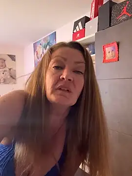 Snapshot of Milf-Gabi chatting on 11, 5, 2026 Milf-Gabi online show from 11, 5, 2026