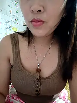Snapshot of Cherry_XyX chatting on 7, 4, 2026 Cherry XyX online show from 7, 4, 2026