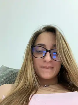 Snapshot of BiancaCharm chatting on 16, 4, 2026 BiancaCharm online show from 16, 4, 2026