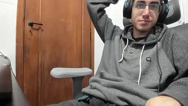 Snapshot of 4rthurTV chatting on 27, 7, 2026 4rthurTV online show from 27, 7, 2026