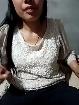 Snapshot of Leiley_98 chatting on 23, 3, 2026 Leiley 98 online show from 23, 3, 2026