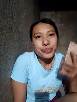 Snapshot of Leiley_98 chatting on 1, 4, 2026 Leiley 98 online show from 1, 4, 2026