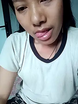 Snapshot of Leiley_98 chatting on 17, 4, 2026 Leiley 98 online show from 17, 4, 2026