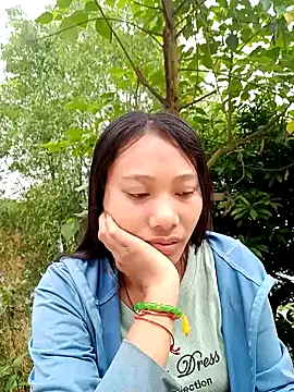 Snapshot of Leiley_98 chatting on 21, 4, 2026 Leiley 98 online show from 21, 4, 2026