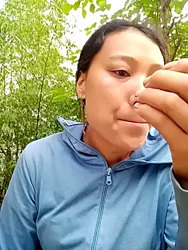 Snapshot of Leiley_98 chatting on 22, 4, 2026 Leiley 98 online show from 22, 4, 2026