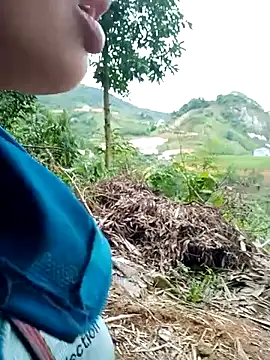 Snapshot of Leiley_98 chatting on 29, 4, 2026 Leiley 98 online show from 29, 4, 2026