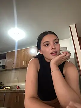 Snapshot of Mr_and_Mrs_Sin05 chatting on 22, 4, 2026 Mr and Mrs Sin05 online show from 22, 4, 2026