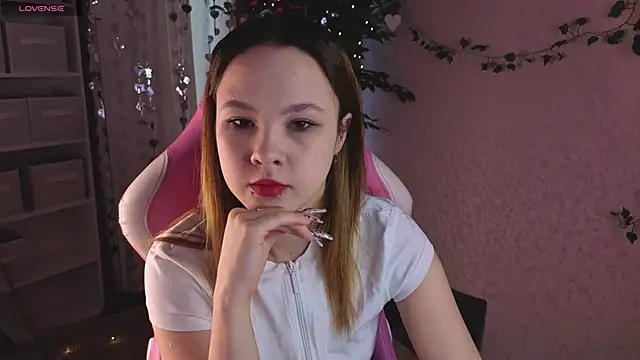 Snapshot of Lori_Bllossom chatting on 18, 3, 2026 Lori Bllossom online show from 18, 3, 2026