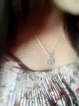 Snapshot of Abi-ni chatting on 11, 4, 2026 Abi-ni online show from 11, 4, 2026
