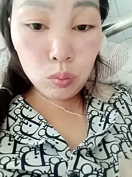 Snapshot of Abi-ni chatting on 24, 4, 2026 Abi-ni online show from 24, 4, 2026