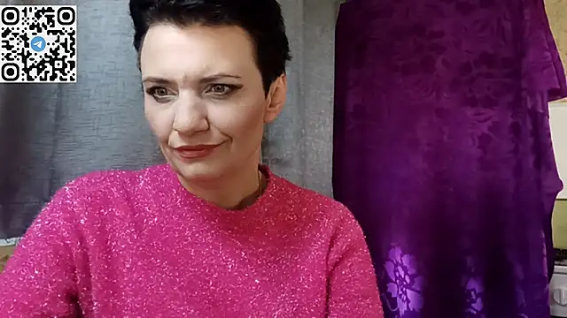 Snapshot of HotMamaQueen234 chatting on 15, 4, 2026 HotMamaQueen234 online show from 15, 4, 2026