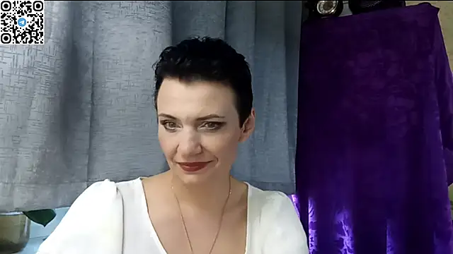 Snapshot of HotMamaQueen234 chatting on 19, 4, 2026 HotMamaQueen234 online show from 19, 4, 2026