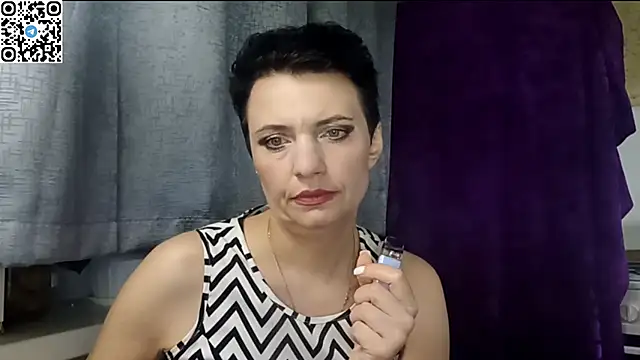 Snapshot of HotMamaQueen234 chatting on 24, 4, 2026 HotMamaQueen234 online show from 24, 4, 2026