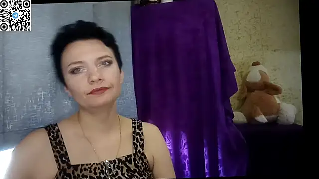HotMamaQueen234 online show from 15, 6, 2026