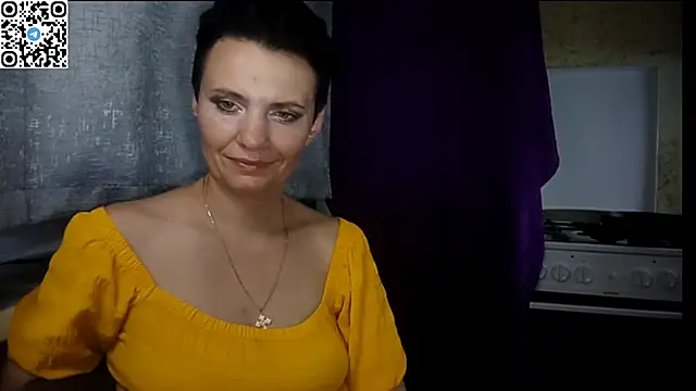 HotMamaQueen234 online show from 29, 6, 2026