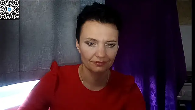 HotMamaQueen234 online show from 6, 7, 2026