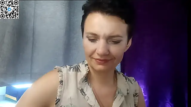 HotMamaQueen234 online show from 19, 7, 2026