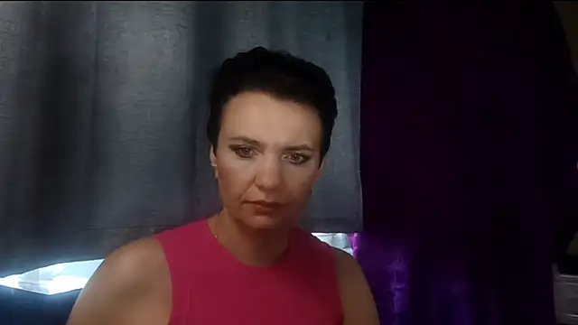 HotMamaQueen234 online show from 28, 7, 2026
