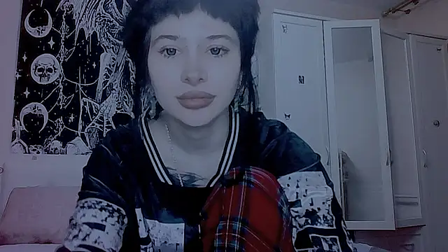 Snapshot of AllisonDeetz chatting on 22, 4, 2026 AllisonDeetz online show from 22, 4, 2026