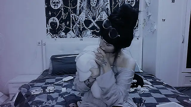 Snapshot of AllisonDeetz chatting on 11, 5, 2026 AllisonDeetz online show from 11, 5, 2026