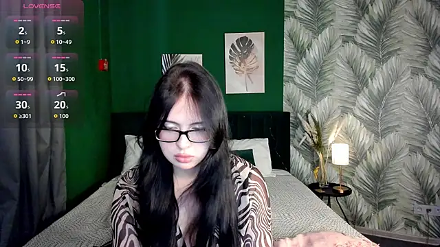 Snapshot of Kisa_Blaze chatting on 5, 4, 2026 Kisa Blaze online show from 5, 4, 2026