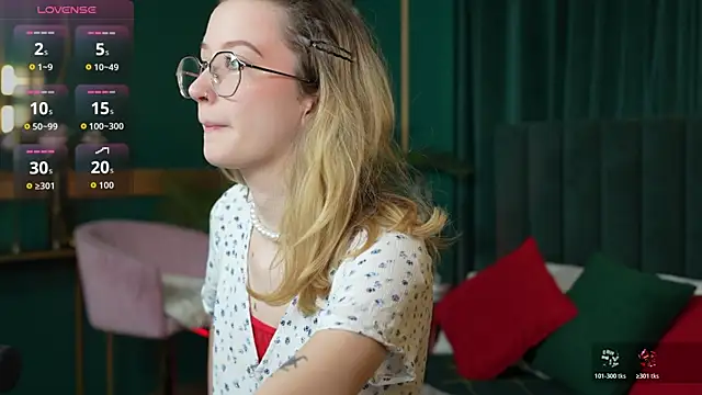 AmelieViolet online show from 18, 4, 2026