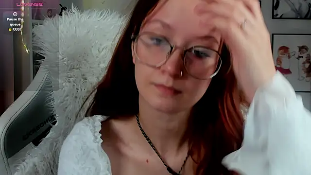 AmelieViolet online show from 24, 6, 2026