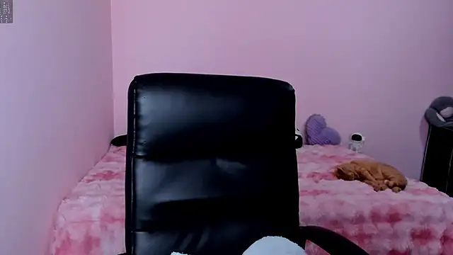 Snapshot of laurita_Olssen27 chatting on 3, 5, 2026 laurita Olssen27 online show from 3, 5, 2026