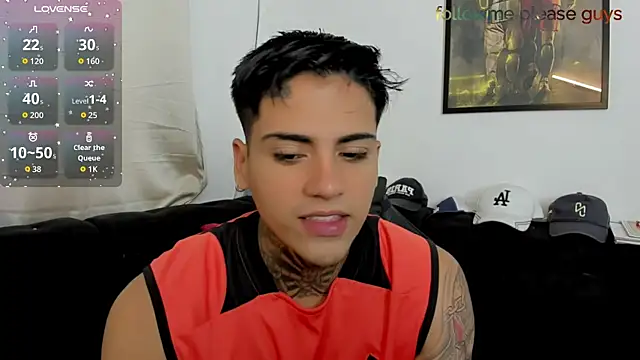 Snapshot of sweetlatinoboy chatting on 1, 4, 2026 sweetlatinoboy online show from 1, 4, 2026