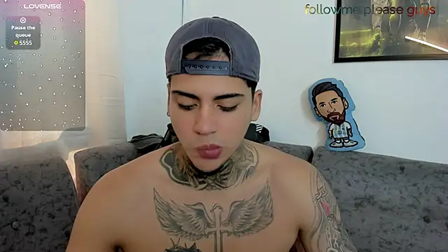 sweetlatinoboy online show from 11, 6, 2026