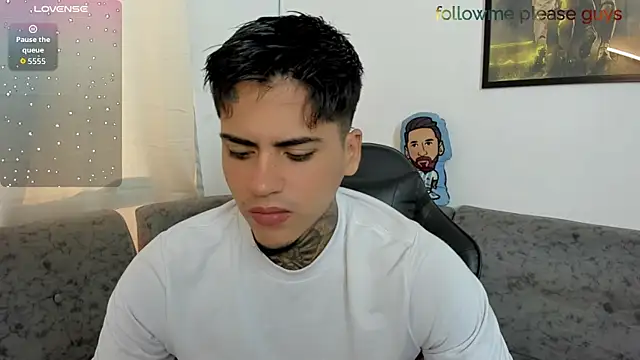 sweetlatinoboy online show from 20, 6, 2026