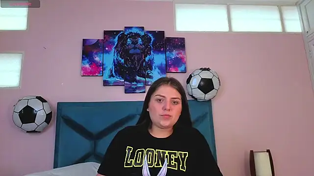 Snapshot of EmiilyStonee chatting on 3, 7, 2026 EmiilyStonee online show from 3, 7, 2026