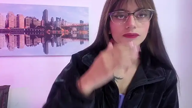 Snapshot of Sofy_Durand chatting on 9, 4, 2026 Sofy Durand online show from 9, 4, 2026