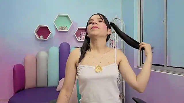 Isaa Skinny online show from 8, 6, 2026