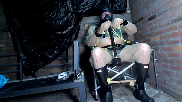 latexslaveboy online show from 6, 8, 2026