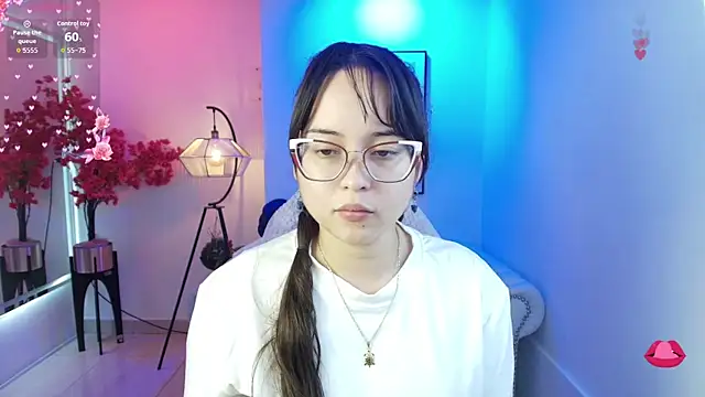 Snapshot of Shady_bug chatting on 10, 4, 2026 Shady bug online show from 10, 4, 2026