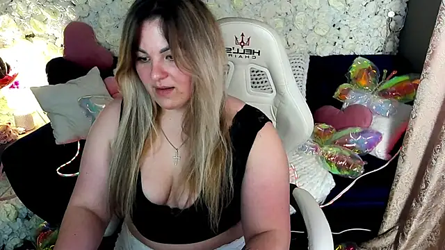 Snapshot of AlissyaGrayy chatting on 1, 4, 2026 AlissyaGrayy online show from 1, 4, 2026
