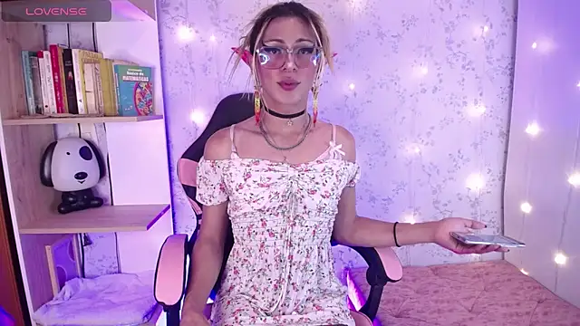 Snapshot of _Alexaavandercloude chatting on 28, 4, 2026 Alexaavandercloude online show from 28, 4, 2026