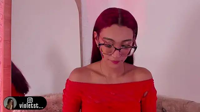 Snapshot of VioletWinters chatting on 4, 7, 2026 VioletWinters online show from 4, 7, 2026