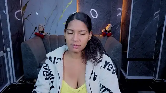 Snapshot of Scarletth_b chatting on 22, 4, 2026 Scarletth b online show from 22, 4, 2026