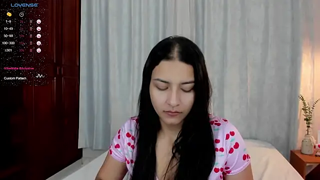 Snapshot of sweet_aura31 chatting on 15, 4, 2026 sweet aura31 online show from 15, 4, 2026
