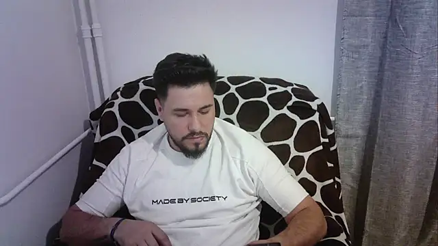 Snapshot of Gianiboy99 chatting on 8, 5, 2026 Gianiboy99 online show from 8, 5, 2026