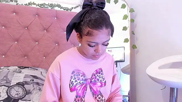 Snapshot of Alaia2 chatting on 23, 4, 2026 Alaia2 online show from 23, 4, 2026