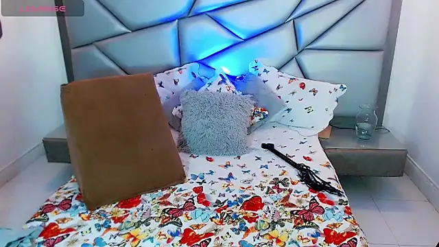 Snapshot of big_sexy_girl01 chatting on 23, 5, 2026 big sexy girl01 online show from 23, 5, 2026