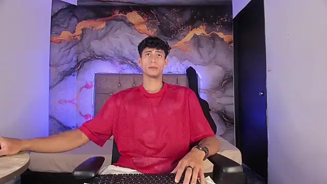 Snapshot of MaxiimoRomano_ chatting on 20, 4, 2026 MaxiimoRomano online show from 20, 4, 2026