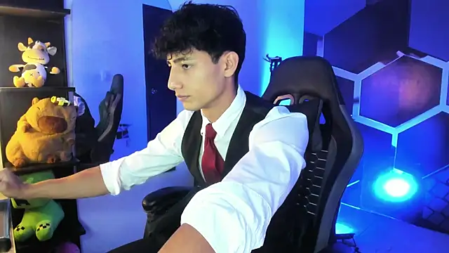 Snapshot of MaxiimoRomano_ chatting on 10, 7, 2026 MaxiimoRomano online show from 10, 7, 2026